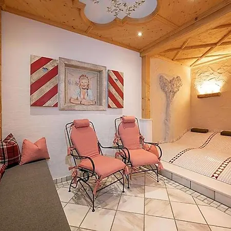 Ξενοδοχείο Garni Haus Tyrol 3*