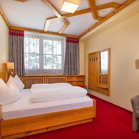 Ξενοδοχείο Garni Haus Tyrol 3*